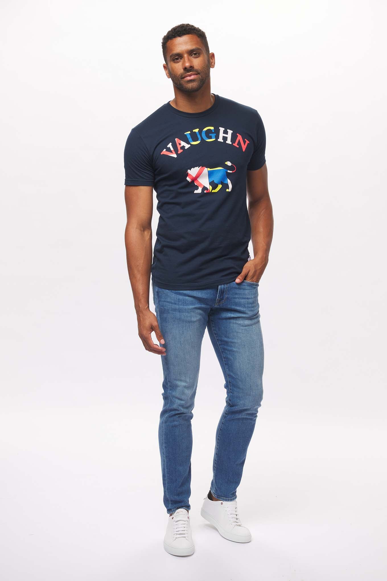 Men's - Voilier - Navy Blue Lion Nautical Flag Crew Neck T-Shirt-Vaughn de Heart